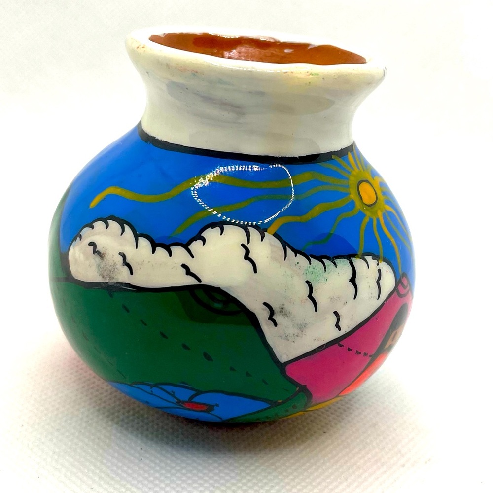 MEXICAN FOLK ART STORY HAND PAINTED RED CLAY SMALL POTTERY VASE 3" H